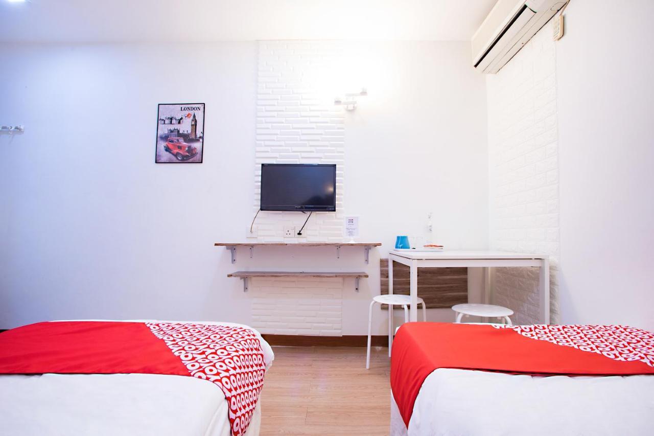 Oyo 43963 T Signature Hotel Petaling Jaya Exterior foto