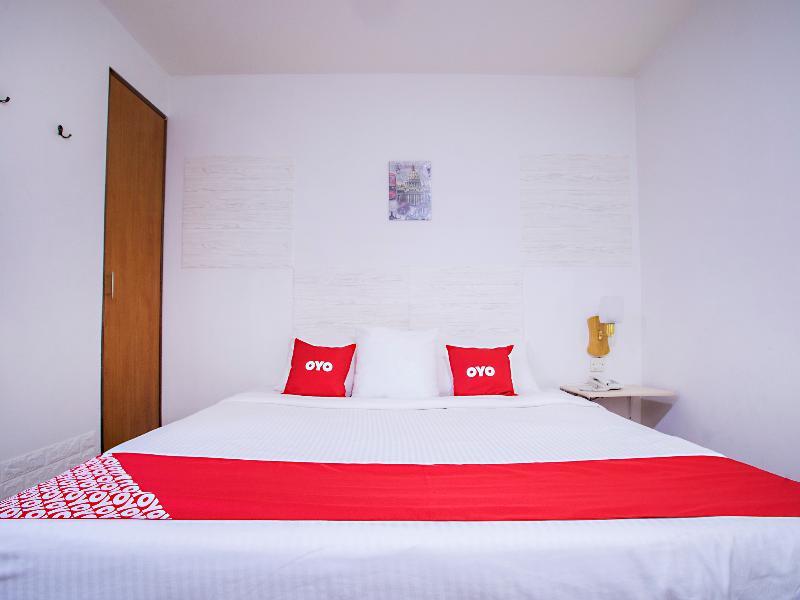 Oyo 43963 T Signature Hotel Petaling Jaya Exterior foto